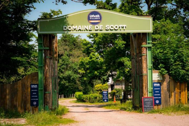 Maison de campagne pour 5 personnes, avec Terrasse ainsi que Jardin et Piscine à Montigny-en-Morvan