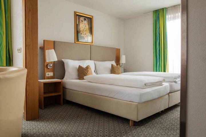 Hotel für 2 Personen, mit Terrasse und Whirlpool sowie Garten und Sauna in Sankt Georgen im Attergau