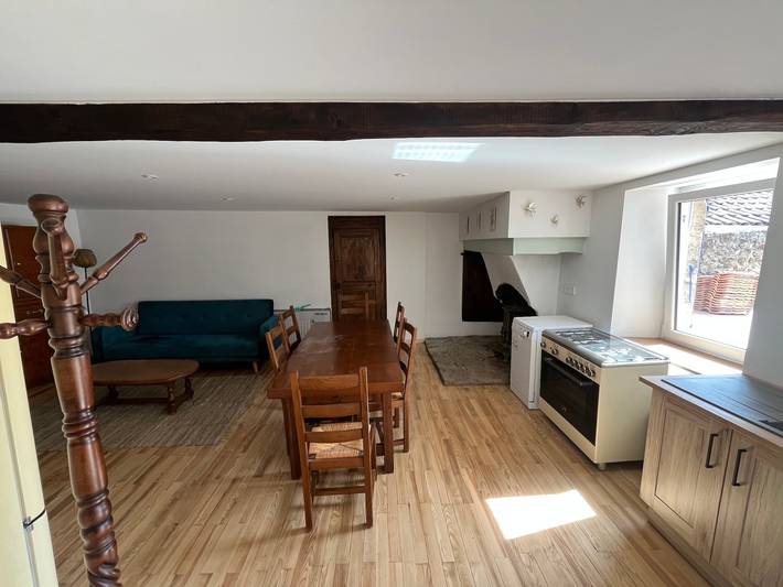 Holiday Home 'Gîte Les Hirondelles' with Shared Terrace in Saint-Alban-d'Ay, Tournon-sur-Rhône region