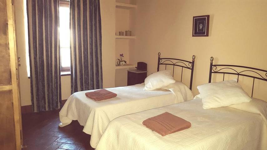 Chalet para 4 personas, con piscina y vistas además de vistas al lago y jardín en Los Pedroches - 3