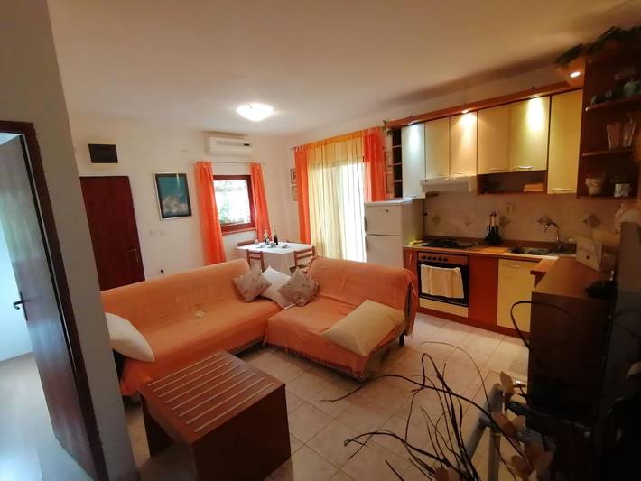 Ganze Wohnung, Apartment Goran in Necujam, Solta