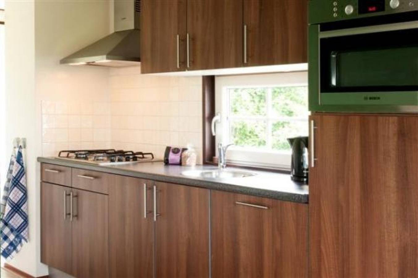 Charmant 6 persoons vakantiechalet op een boerderij bij Leiden in het Groene Hart. in Woubrugge, Groene Hart