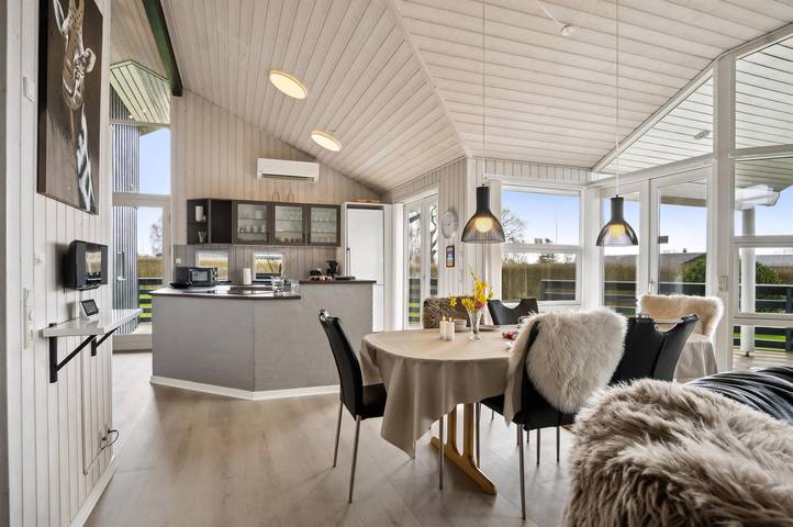 Ferienhaus für 10 Personen, mit Garten und Whirlpool sowie Terrasse und Sauna in Råde Strand - 4