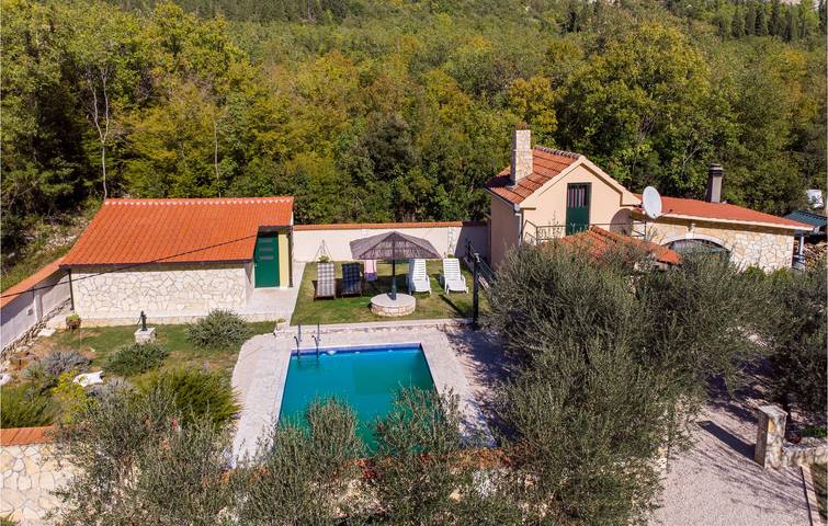 Gemütliche Ferienwohnung mit Pool, WLAN und Parkplatz in der Nähe der Neretva in Dubrovnik-Neretva