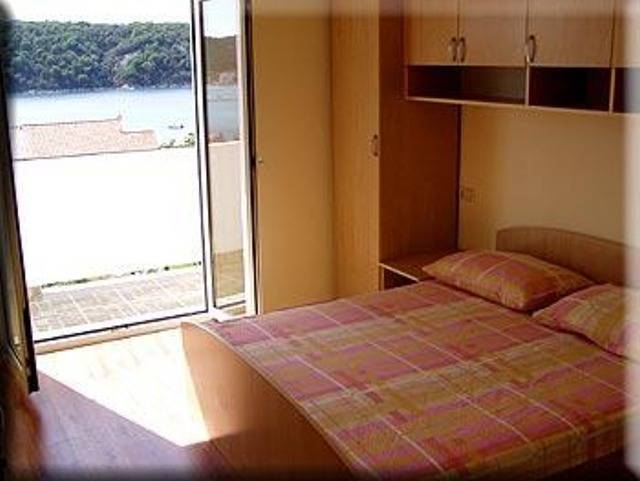 Cijeli apartman, Ferienwohnung in Kampor mit Meerblick, Terrasse, Klimaanlage, W-Lan (4610-2) in Kampor, Rab