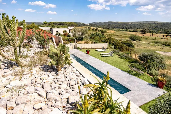 Apartamento de vacaciones para 4 personas, con vistas además de piscina y jardín - 1