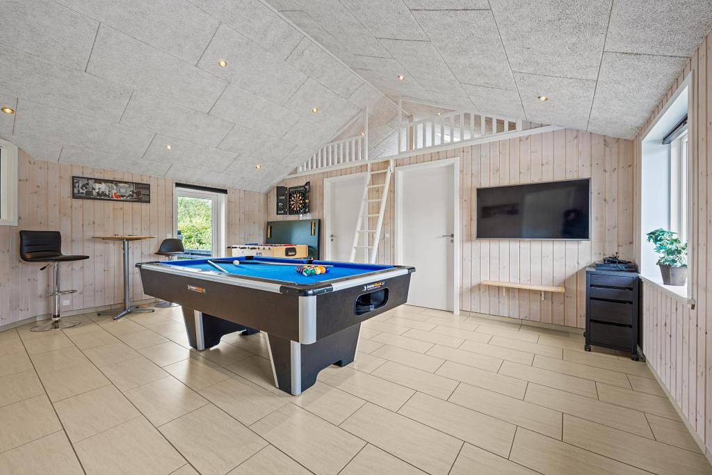 Modernes Ferienhaus mit Badetonne, Sauna und Whirlpool  in Bolilmark, Rømø