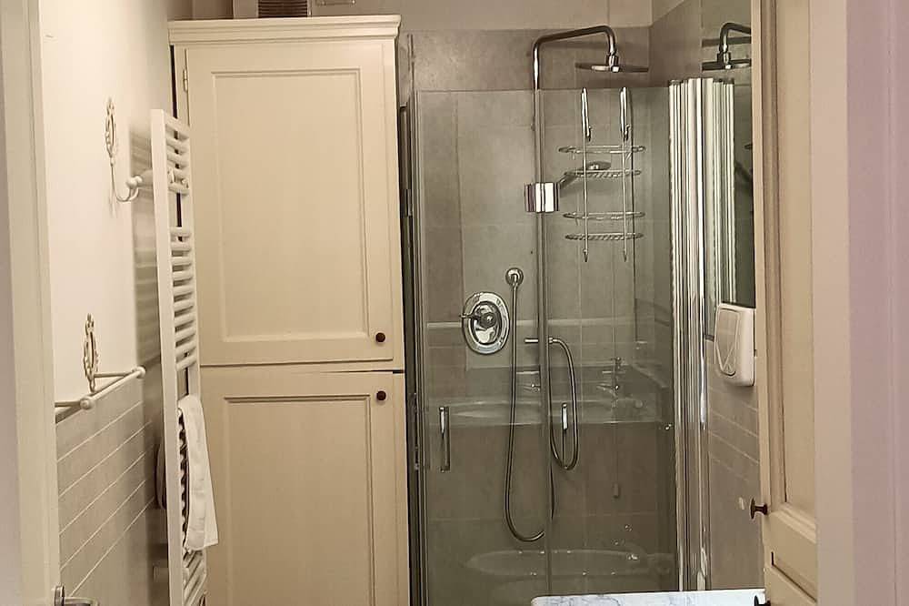 Entire apartment, San Leonardo Latin Suite in Treviso, Treviso Province