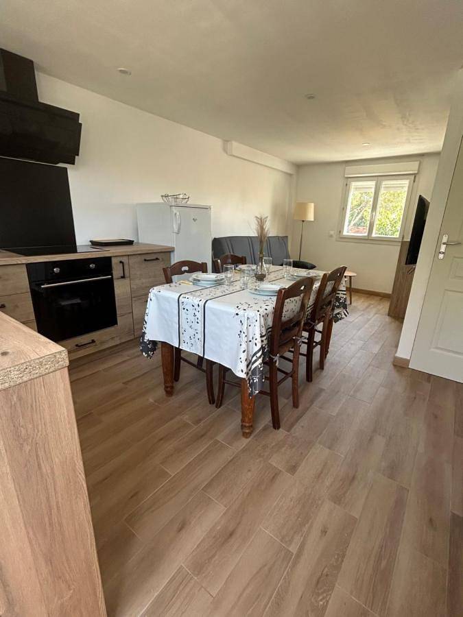 Appartement entier, Appartement piscine Puget-sur-Argens in Puget-sur-Argens, Côte méditerranéenne (France)