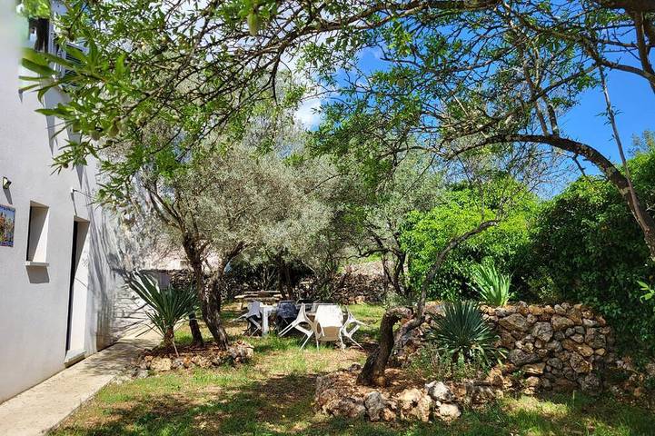 Appartement de vacances pour 2 personnes, avec jardin et piscine