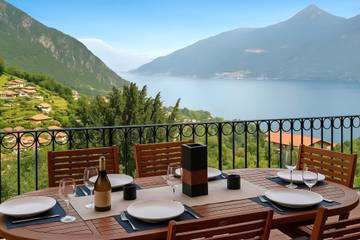 Baita per 8 Persone in Comune di Menaggio, Provincia di Como, Foto 1