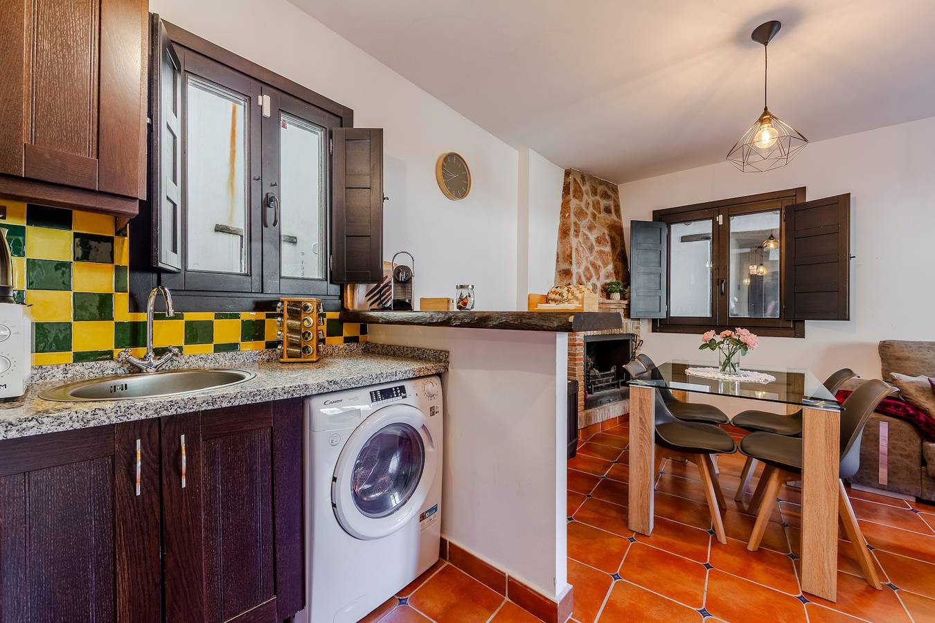 Apartamento entero, Apartamento 'Tu Descanso en Ohanes' con vistas a la montaña, balcón y Wi-Fi in Ohanes, Provincia de Almería