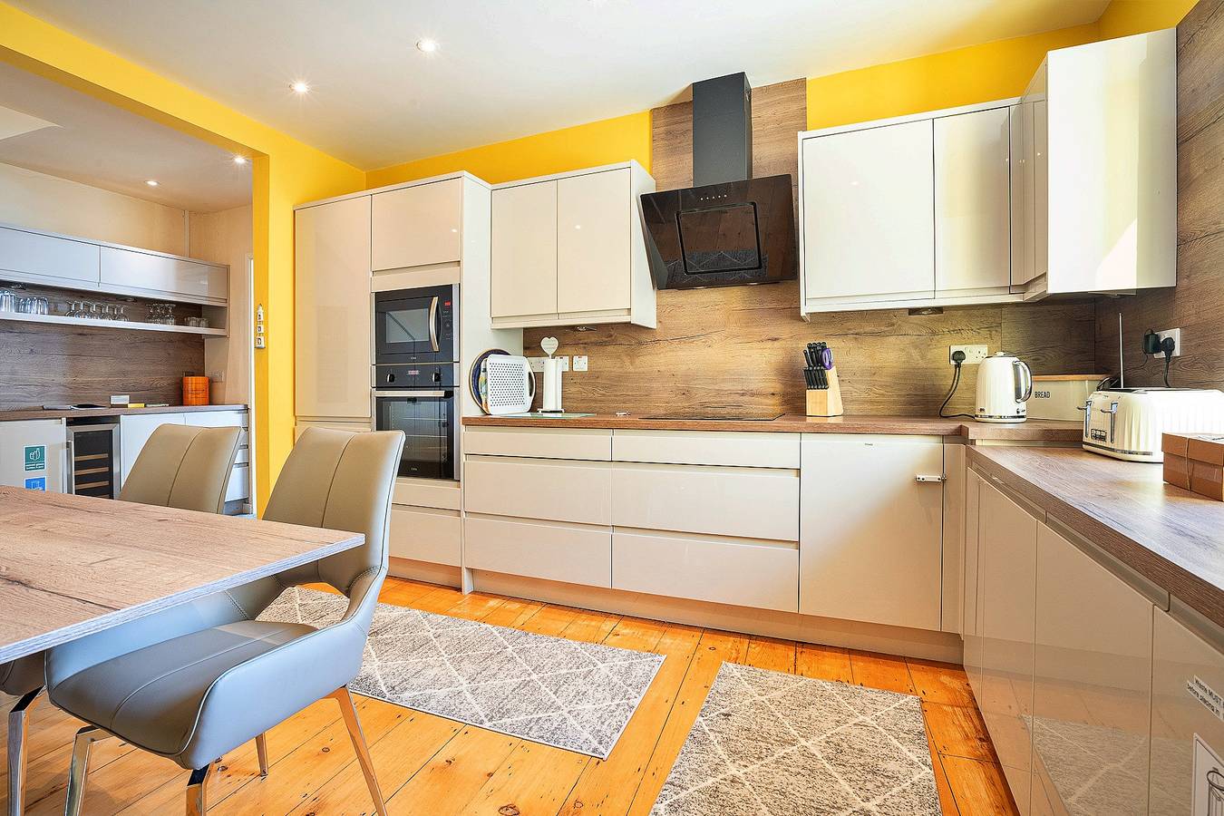Ganze Wohnung, Waters Edge at Gadlys House in Beaumaris, Insel Anglesey