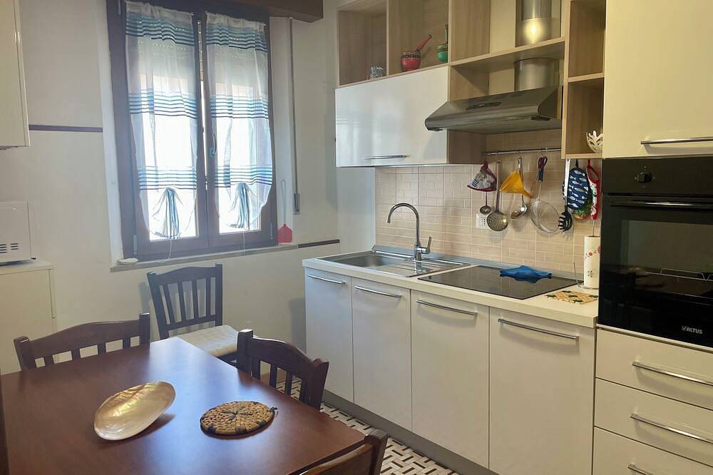 Apartamento entero, Pink House. Quiet, simple, comfortable apartment between harbor and beaches in Porto Garibaldi, Provincia de Ferrara