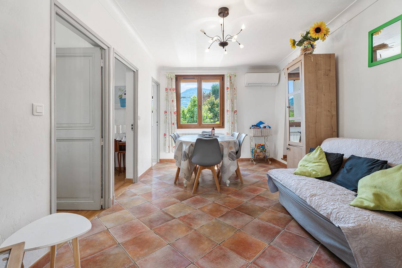 Apartamento entero, La Maison de Noélie - Rdj in Le Bar-sur-Loup, Region de Cannes