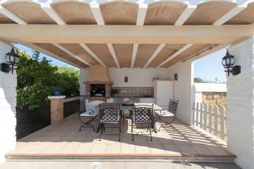 Villa in Sant Antoni de Portmany, West Ibiza für 6 