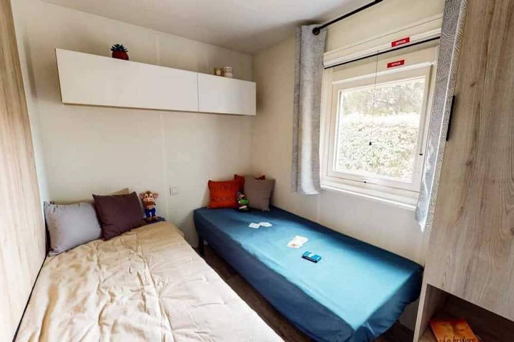 Zecamping 4 étoiles animaux acceptés locatif 36m2 8 pers in Saint-Hubert-des-Biards, Région de Bayeux