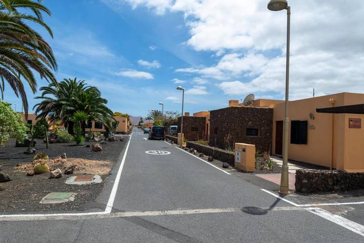 Chalet para 4 personas, con piscina y jardín en Fuerteventura - 4