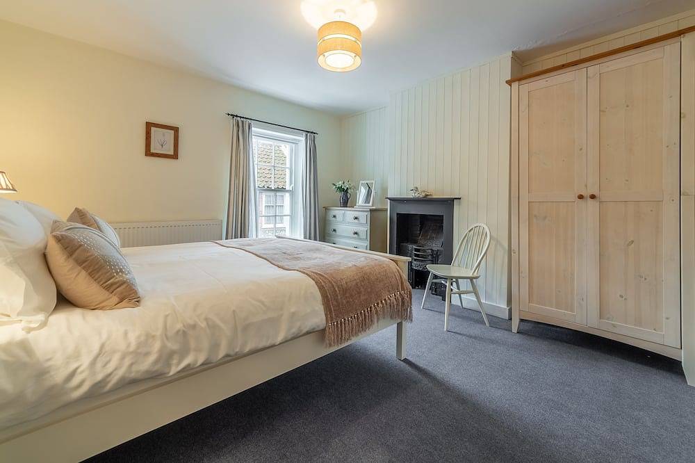 Petts Cottage, Burnham Market, Norfolk in Burnham Market, Norfolk Coast