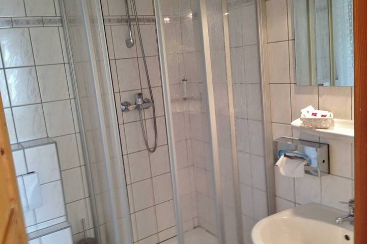 Cottage für 2 Personen, mit Garten, mit Haustier in Middelhagen - 2