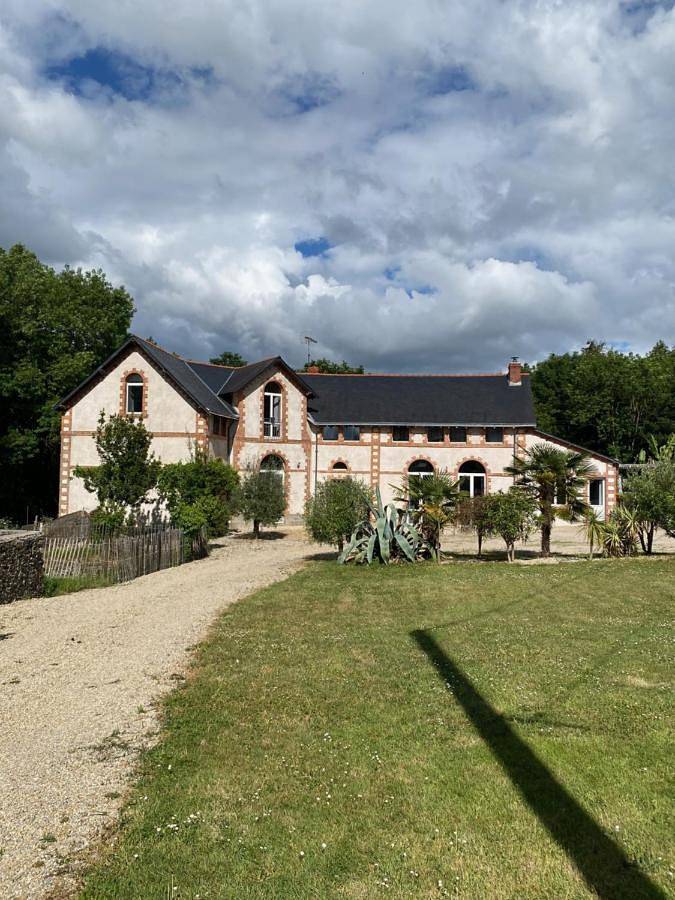 Location de vacances pour 2 personnes, avec piscine et jardin ainsi que sauna et vue à Saint-Herblon - 2