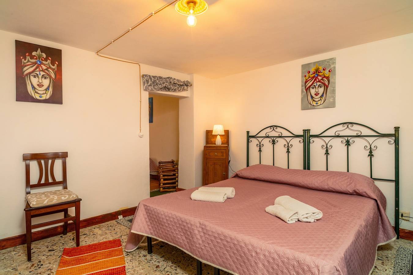 Pensione 'Camera Familiare Vintage' con terrazza in comune e Wi-Fi in Castiglione di Sicilia, Etna