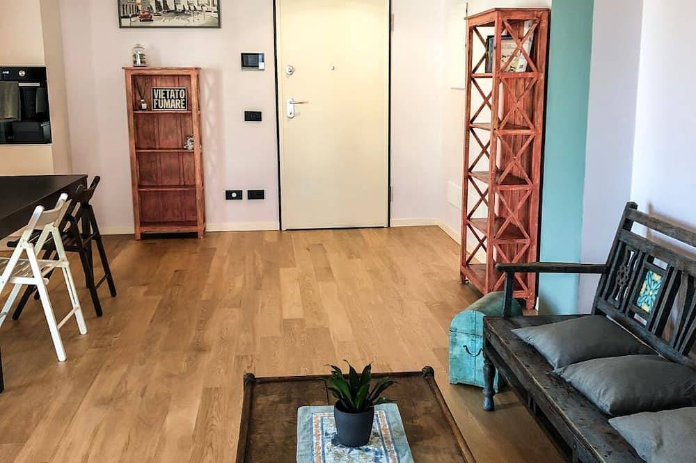 Entire apartment, Rita House. in Brescia, Garda Mountains