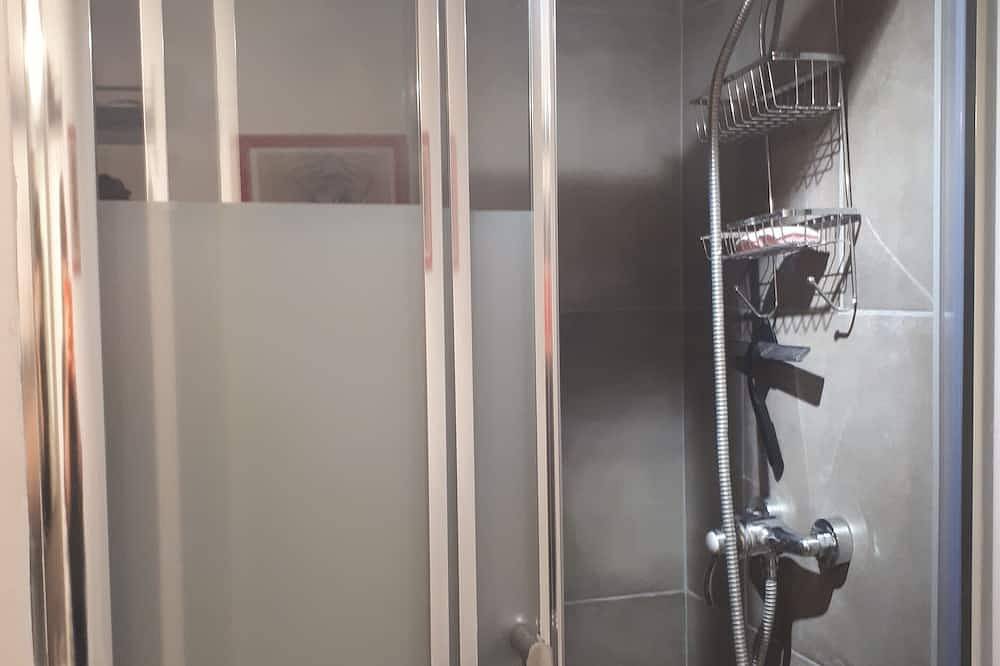 Appartement entier, Petite maison d'artiste in Saint-Étienne-les-Orgues, Région de Forcalquier