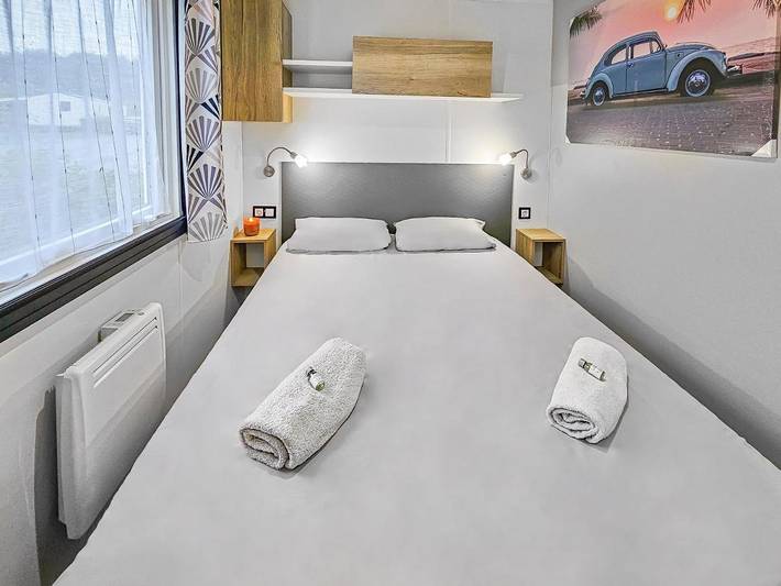 Location de vacances pour 8 personnes, avec jardin et piscine, animaux acceptés à Litteau