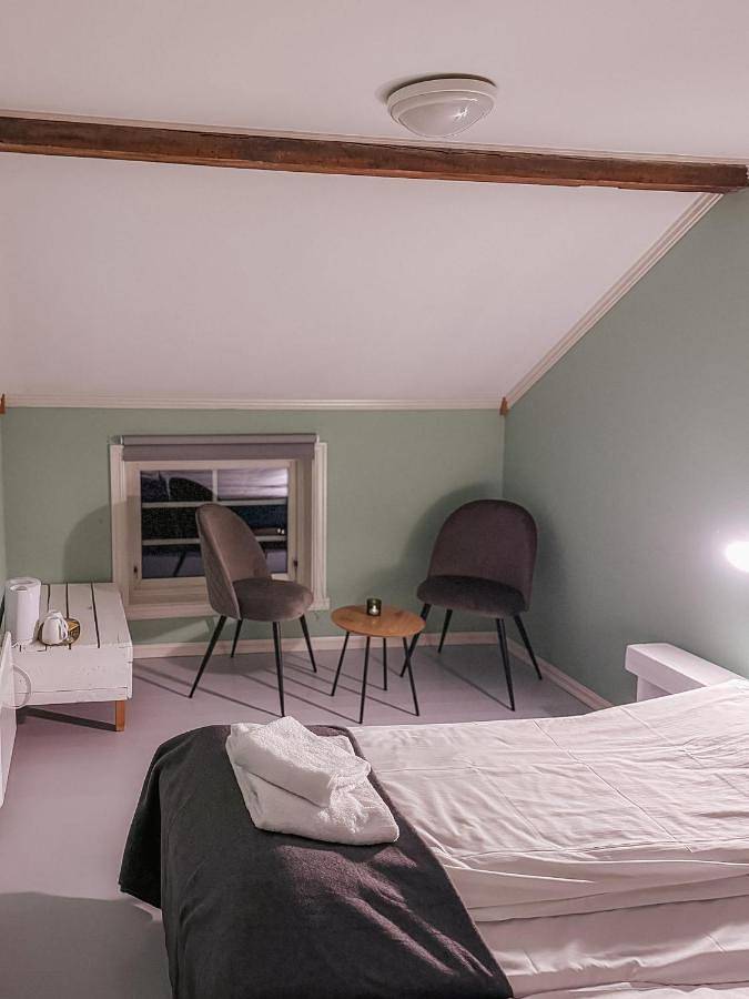 Hôtel pour 2 personnes, avec terrasse et vue, animaux acceptés dans Henningsvær - 2