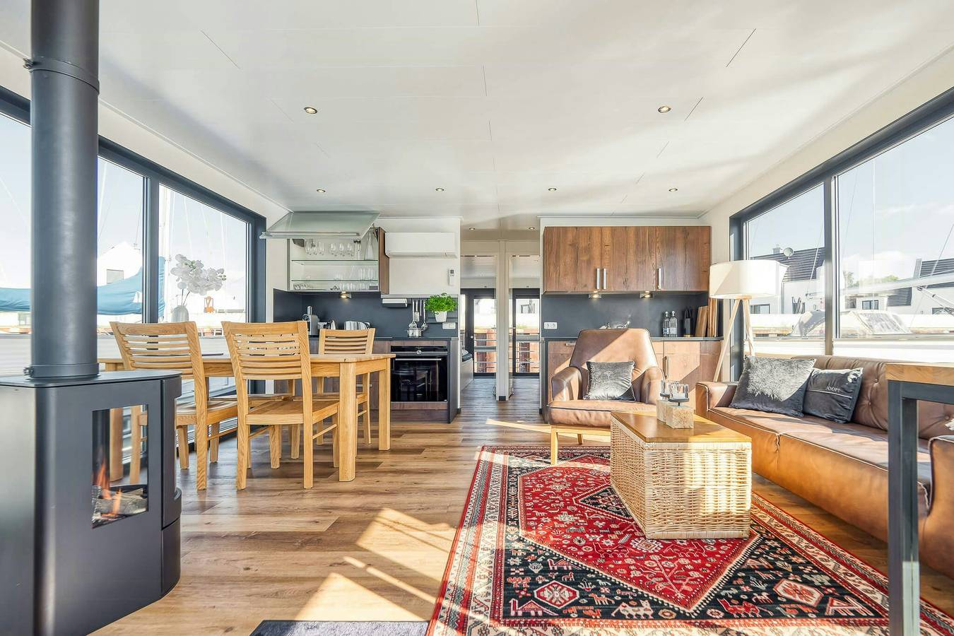 Luxuriöses Hausboot am Ostseestrand auf Usedom in Peenemünde, Usedomer Norden
