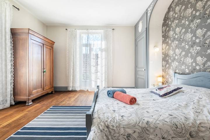 Chambre d’hôte pour 2 personnes, avec Balcon et Jardin à Bourrou