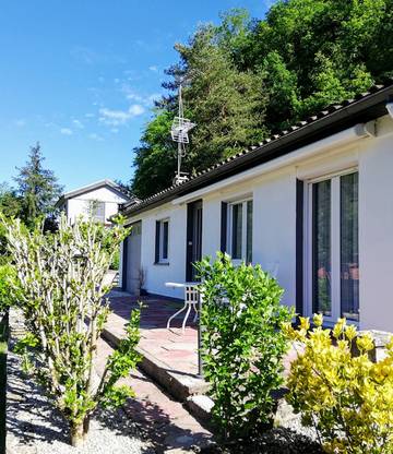 Gîte pour 4 personnes, avec jardin et terrasse à Aubin