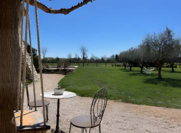 Chambre D’hôte pour 5 Personnes dans Le Thor, Provence, Photo 2