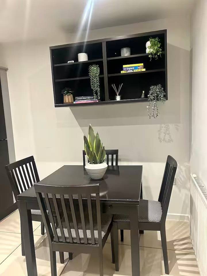 Elegant 2-Bed Home - Prime City Centre Location in Leicester, Heart of England