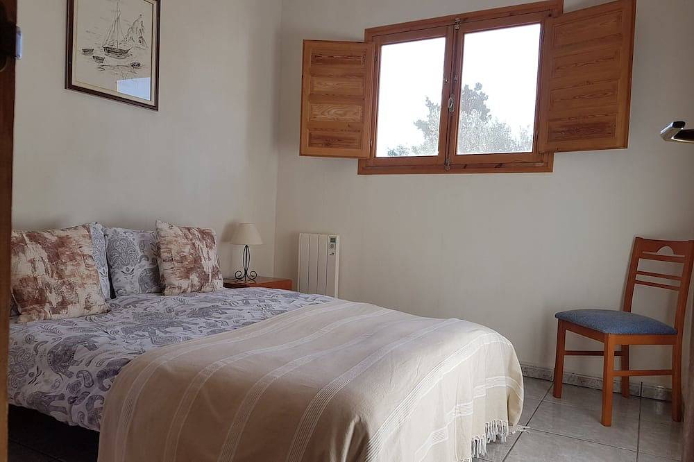 3 bedroom ground floor house on smallholding in L'Ampolla, Costa Dorada