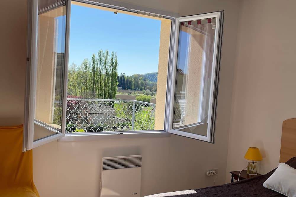 Location saisonnière Lot avec balcon et garage – Proche Sarlat et Rocamadour in Souillac, Lot
