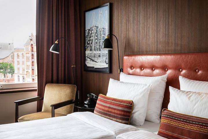 Hotel für 2 Personen, mit Balkon und Terrasse sowie Sauna und Ausblick in HafenCity Hamburg