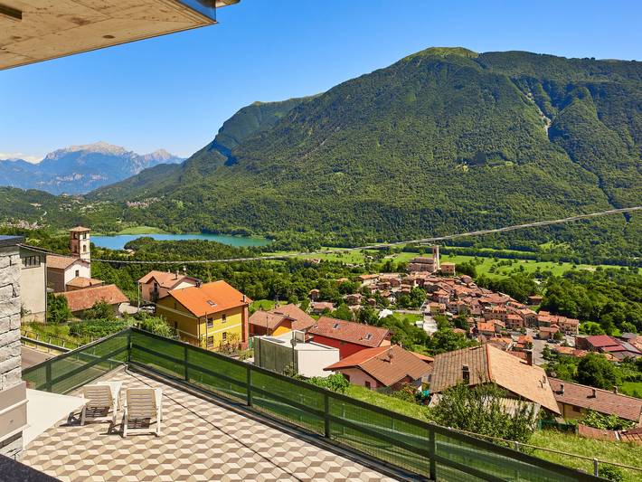 Ferienwohnung für 4 Personen, mit Seeblick und Terrasse sowie Garten am Luganersee - 2