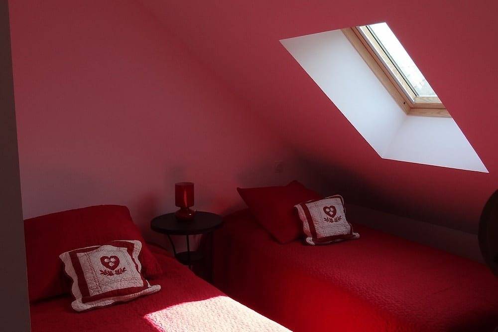 Maison de village neuve 6 - 10 personnes a Laruns,  au pied de Gourette in Laruns, Béarn