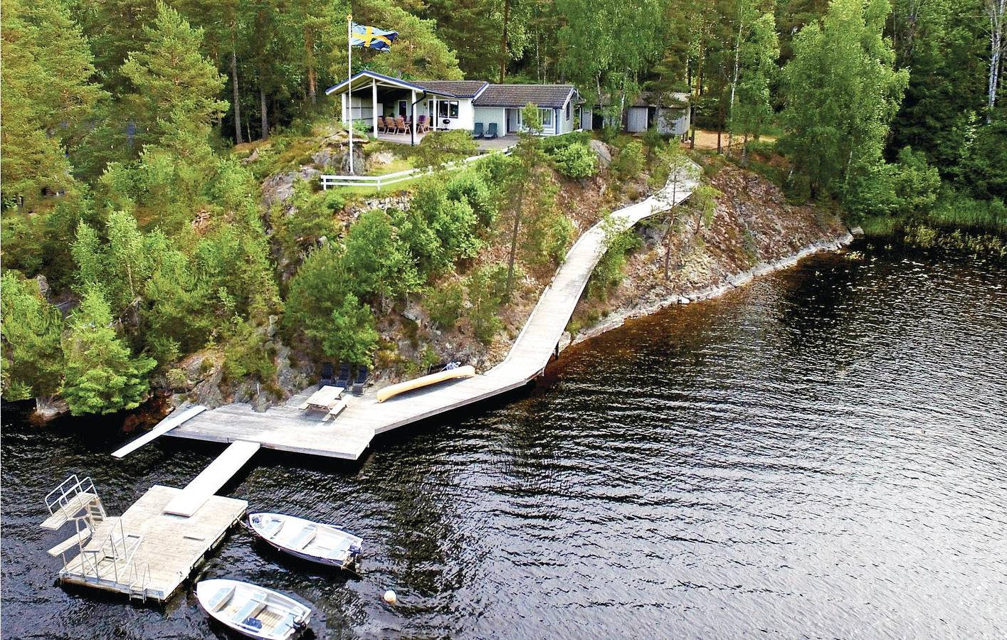 Ferienhaus für 6 Personen mit Terrasse in Dalslands Kanal