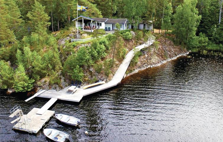 Ferienhaus für 6 Personen mit Terrasse in Dalslands Kanal