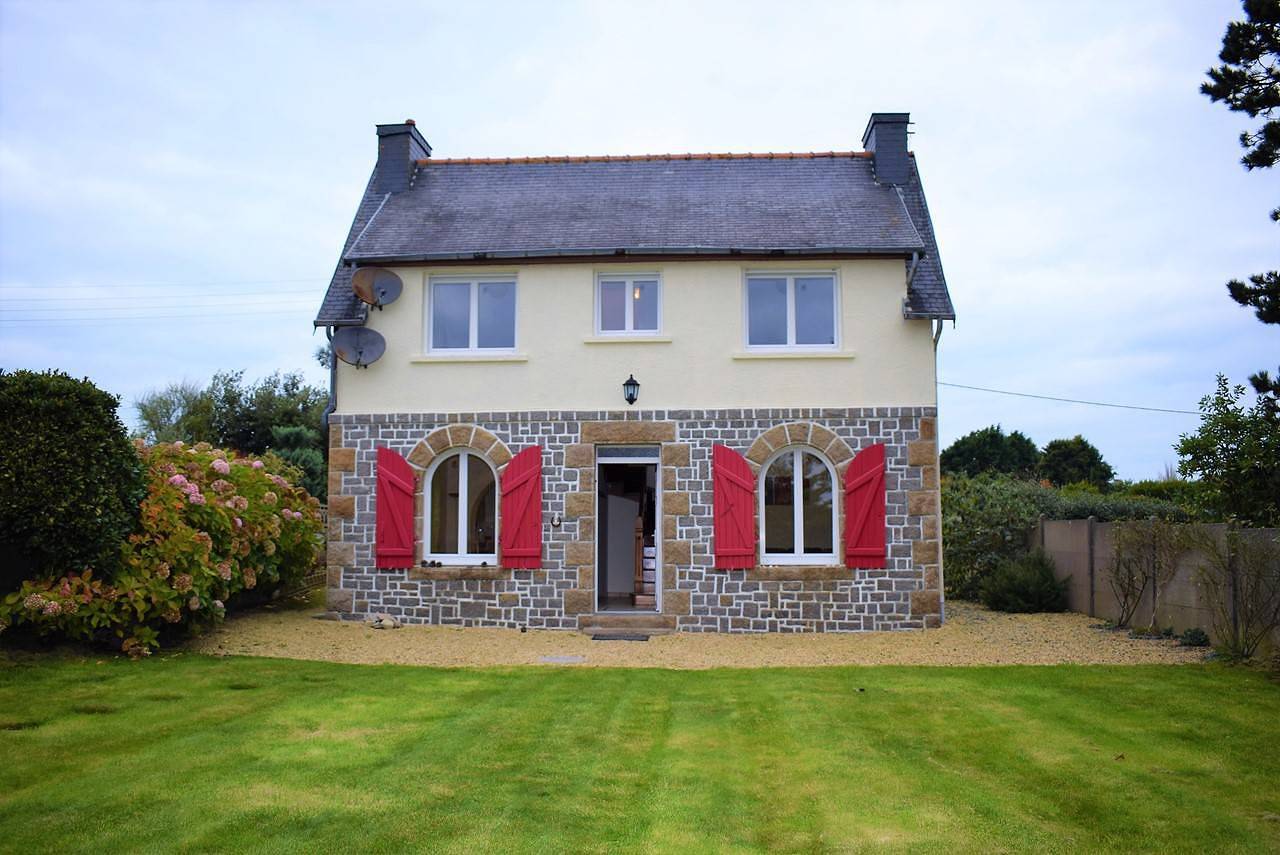 House renovated Breton with Wifi and closed garden in Landrellec in Landrellec, Pleumeur-Bodou