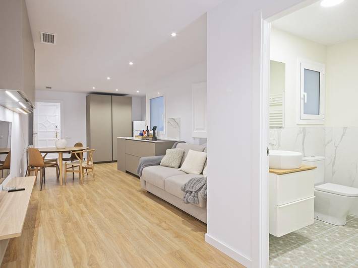 Appartement de vacances entier, Appartement de vacances pour 8 personnes avec balcon in Sant Cugat del Vallès, Barcelone l'intérieur des terres