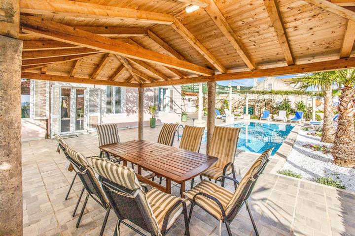 Ferienhaus für 8 Personen, mit Terrasse und Whirlpool in Dubrovnik - 2