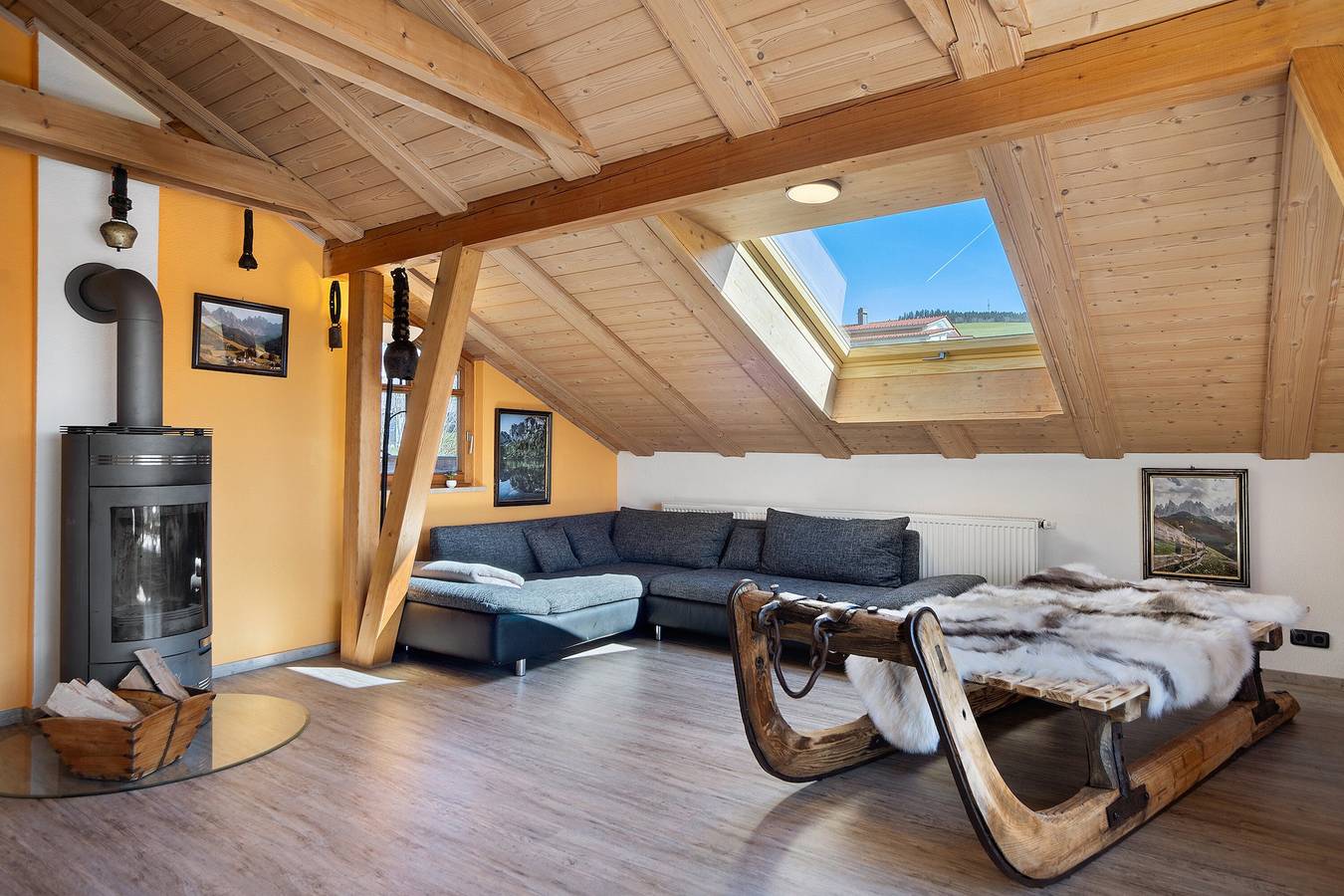 Ganze Wohnung, Apartment „Weitsicht“ mit Bergblick, privater Terrasse und Wlan in Weiler-Simmerberg, Bayerisch Schwaben