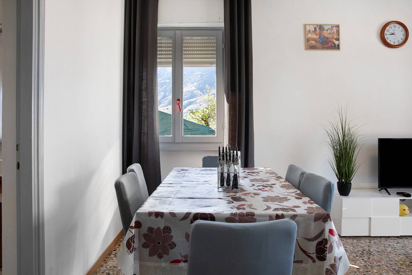 Ganze Wohnung, Ferienwohnung 'Dilman' mit Bergblick, privater Terrasse und Wi-Fi in Poggiridenti Alto, Poggiridenti