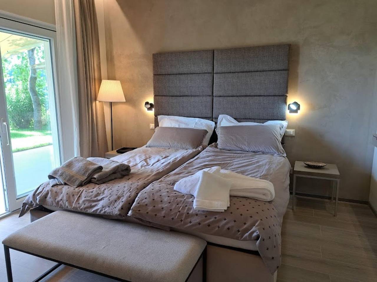 Ganze Wohnung, Ferienwohnung für 10 Personen mit Pool in Castion Veronese, Costermano