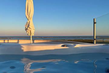 Hütte für 4 Personen, mit Whirlpool und Pool sowie Terrasse und Garten an der Algarve