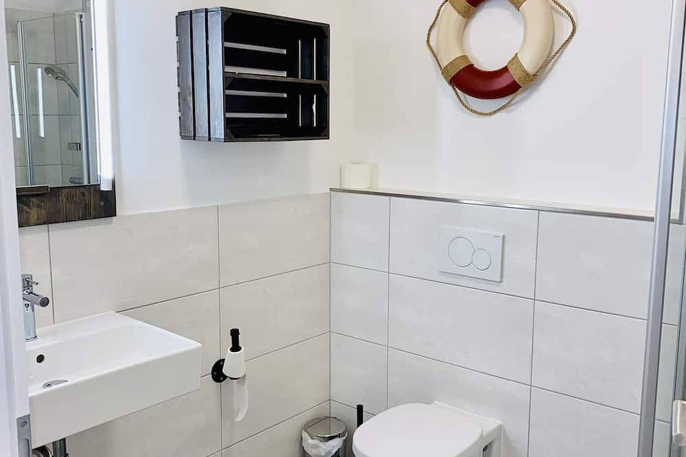 Ganze Wohnung, Deichfix - geräumige Ferienwohnung für bis zu 5 Gäste in Hafen Büsum, Büsum